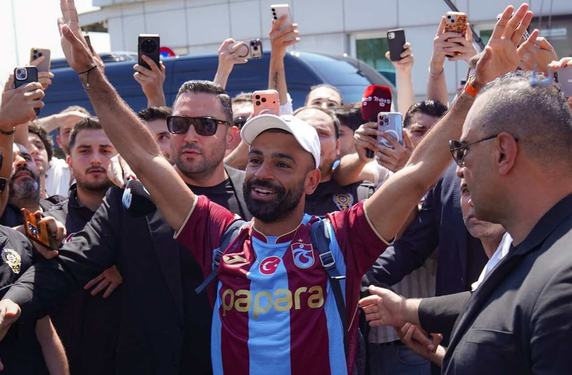 Trabzonspor revela valores milion&aacute;rios do contrato de Mohamed Salah; confira