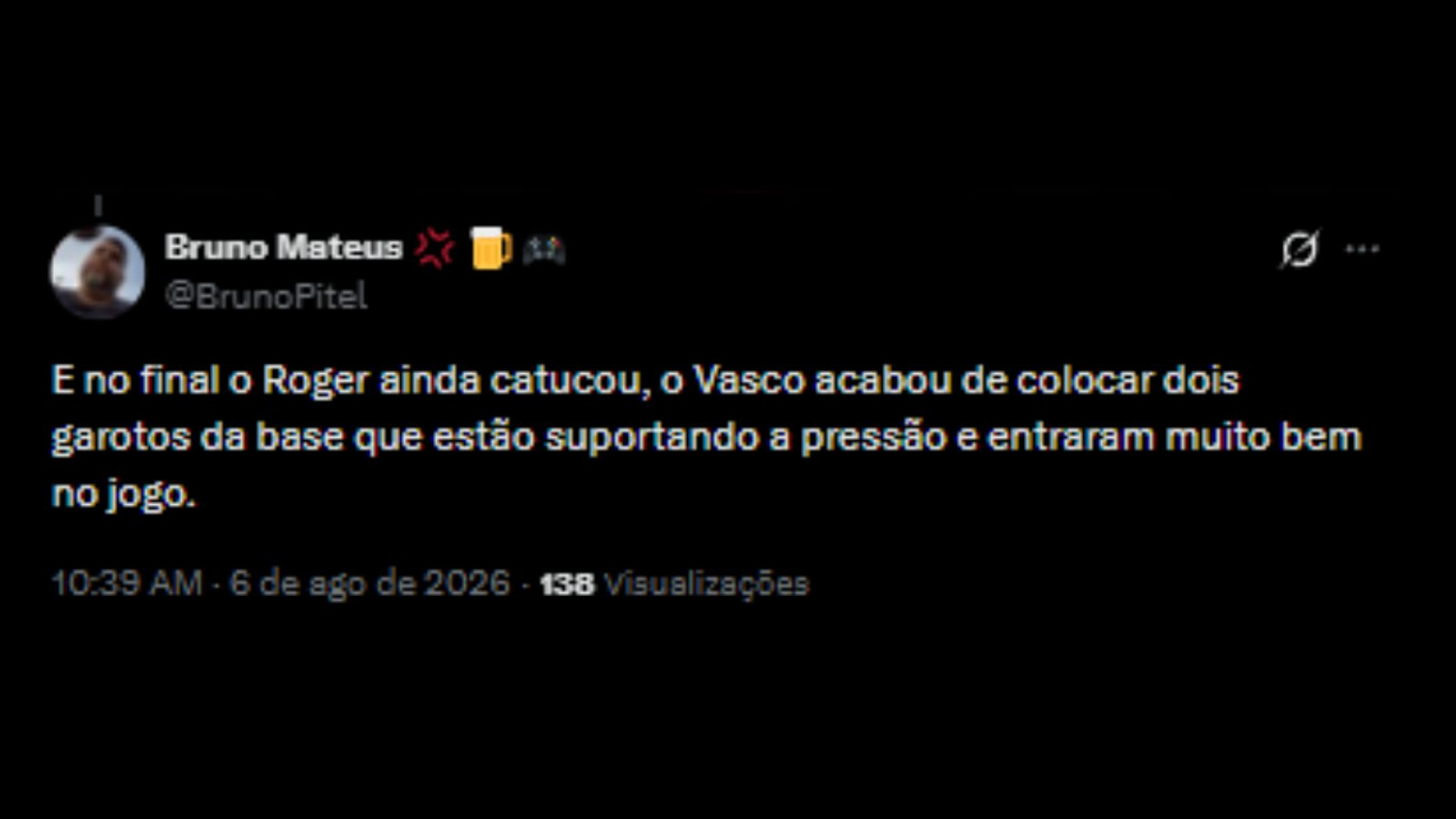 Torcedores nas redes sociais concordando com crítica de Roger Flores sobre Luis Zubeldía não usar a base - Reprodução/X @BrunoPitel