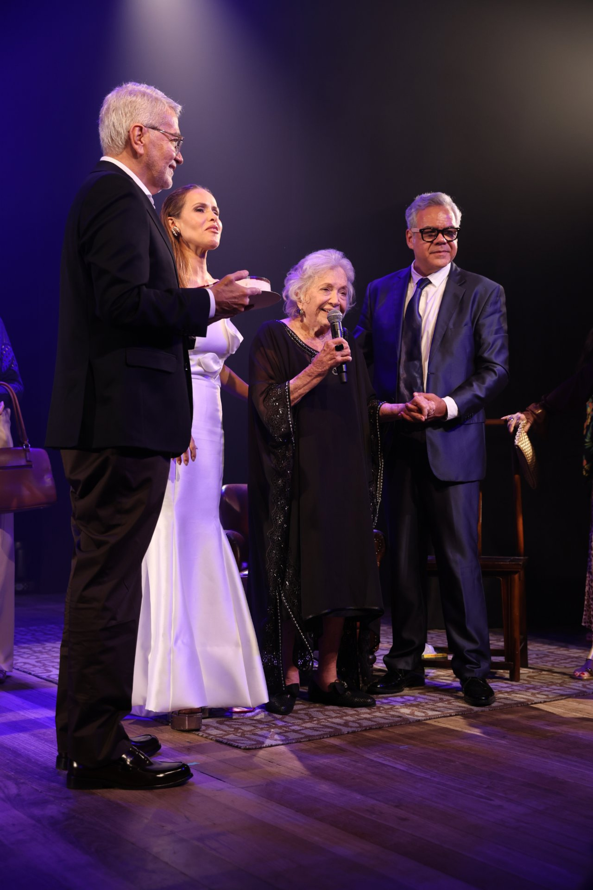 Nathalia Timberg recebe homenagem em teatro no Rio - Daniel Pinheiro / Brazil News