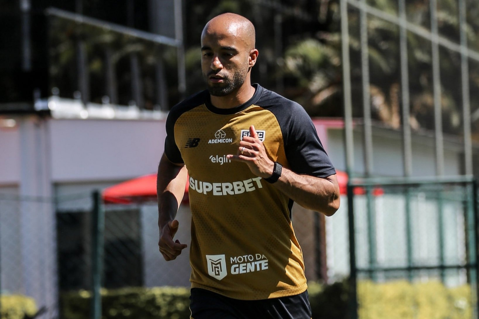 S&atilde;o Paulo: Domingos Duarte treina e Lucas volta ao campo