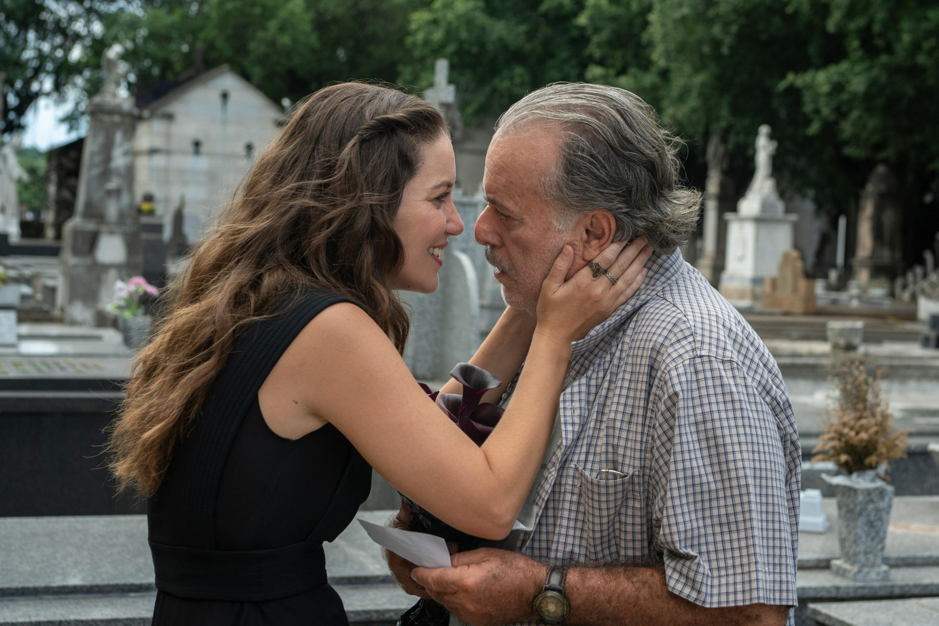 Otoniel (Tony Ramos) e Francesca (Nathalia Dill) em cena de 'Quem Ama Cuida' - Estevam Avellar / TV Globo