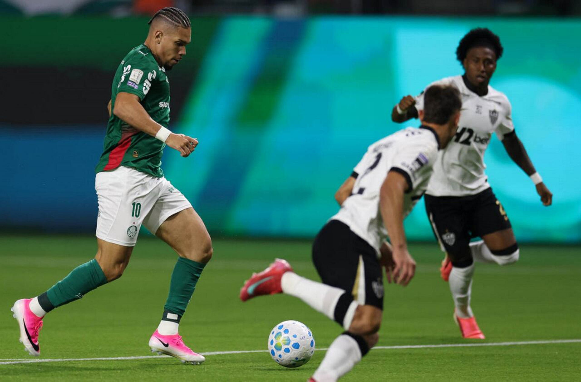 Especialista explica nova les&atilde;o de Paulinho e defende plano individual