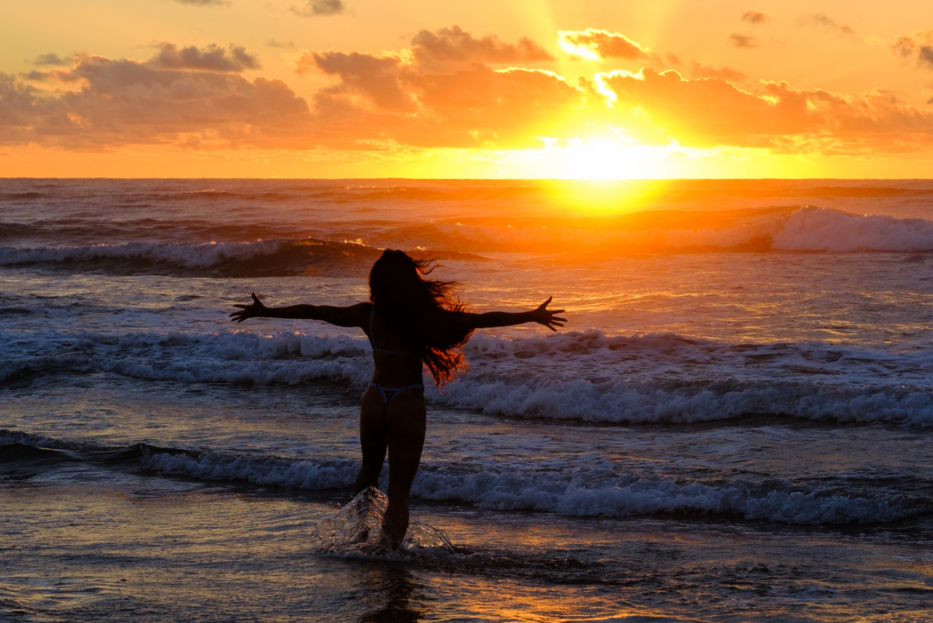 Aline Campos aproveitou momento de lazer em praia da Bahia  - Reprodução/Instagram 