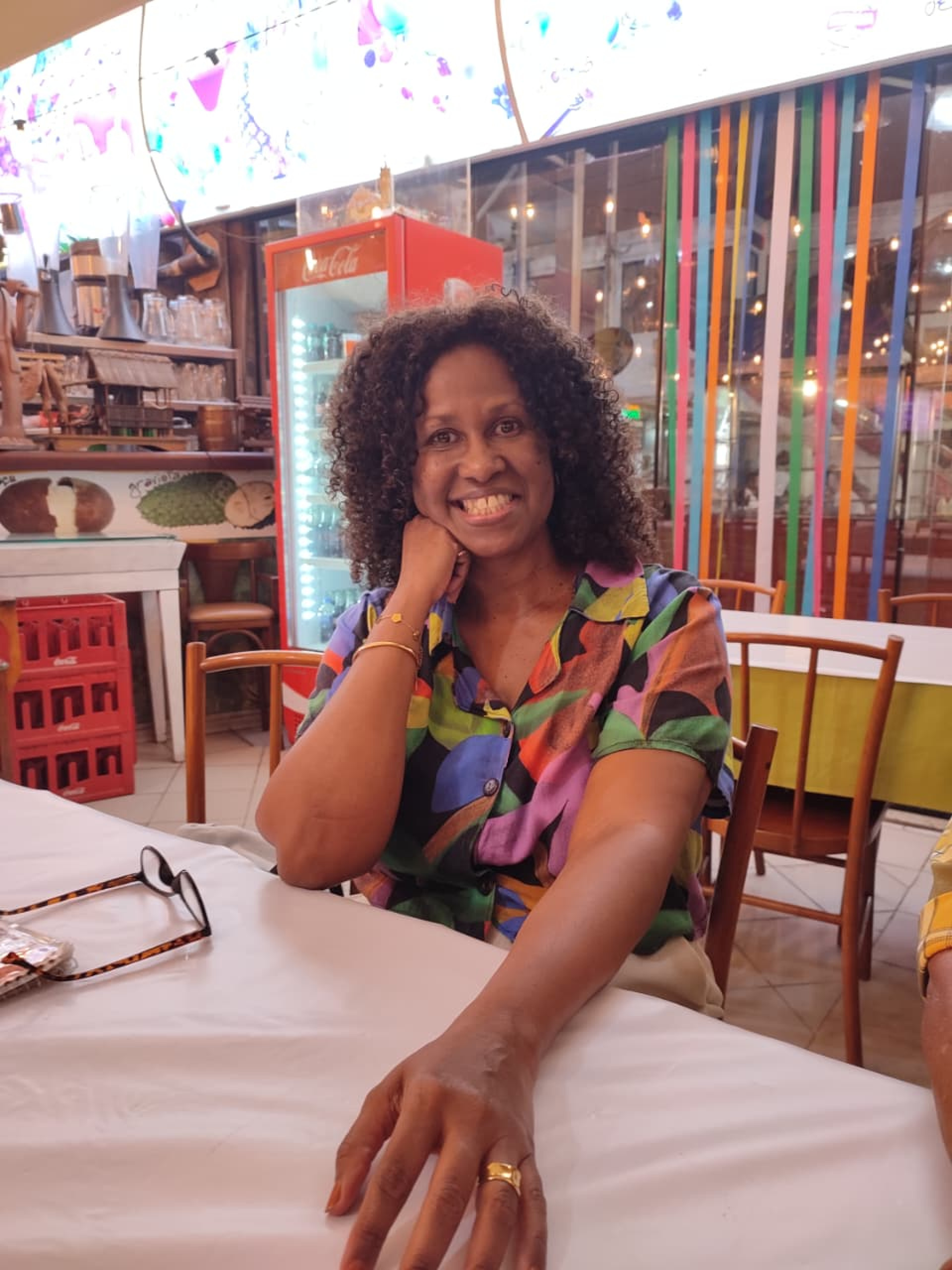 Silvia Tom&eacute;, de 54 anos, afirma sempre se planejar antes de ir &agrave;s compras - Arquivo pessoal