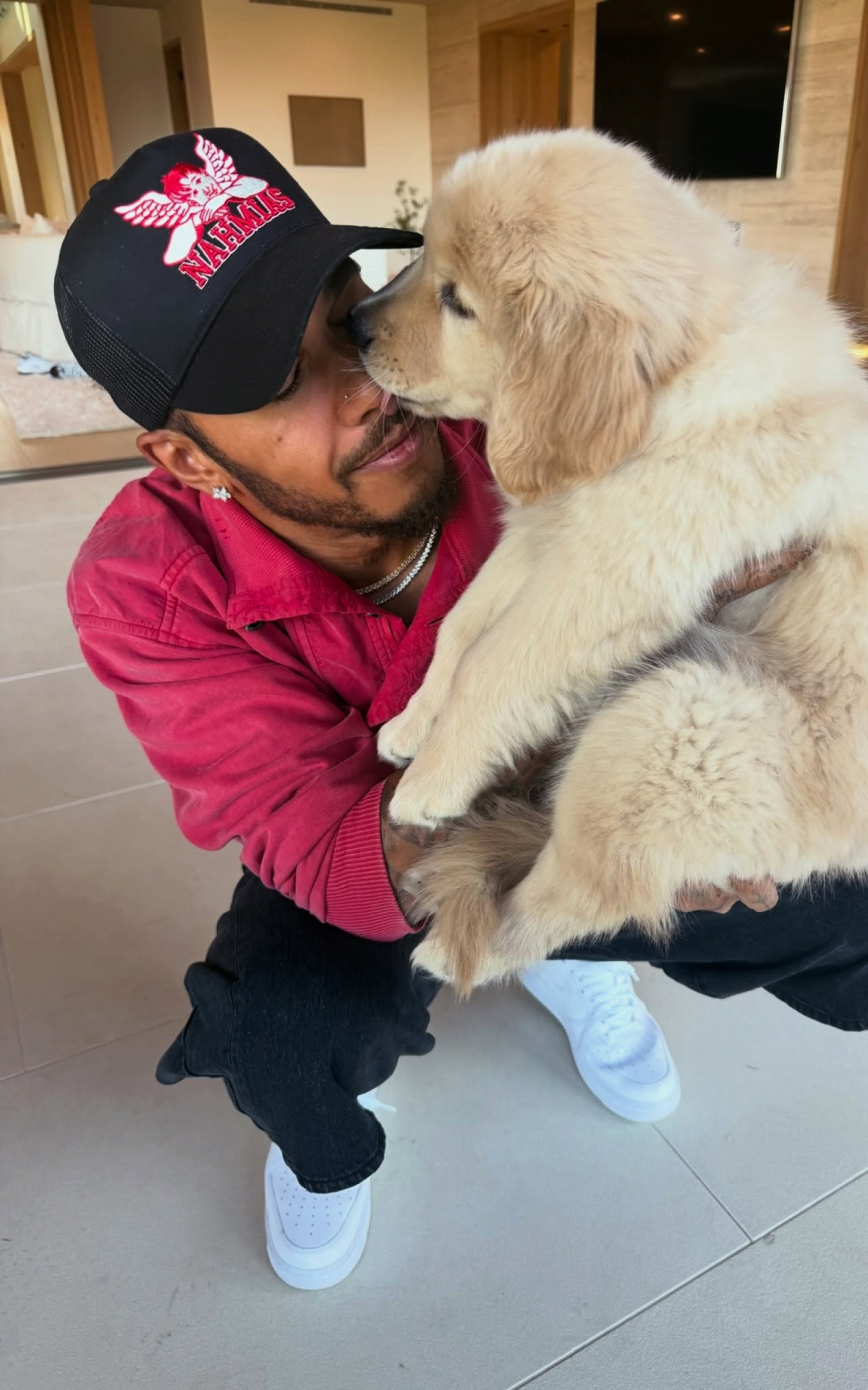 Lewis Hamilton abre álbum de fotos 