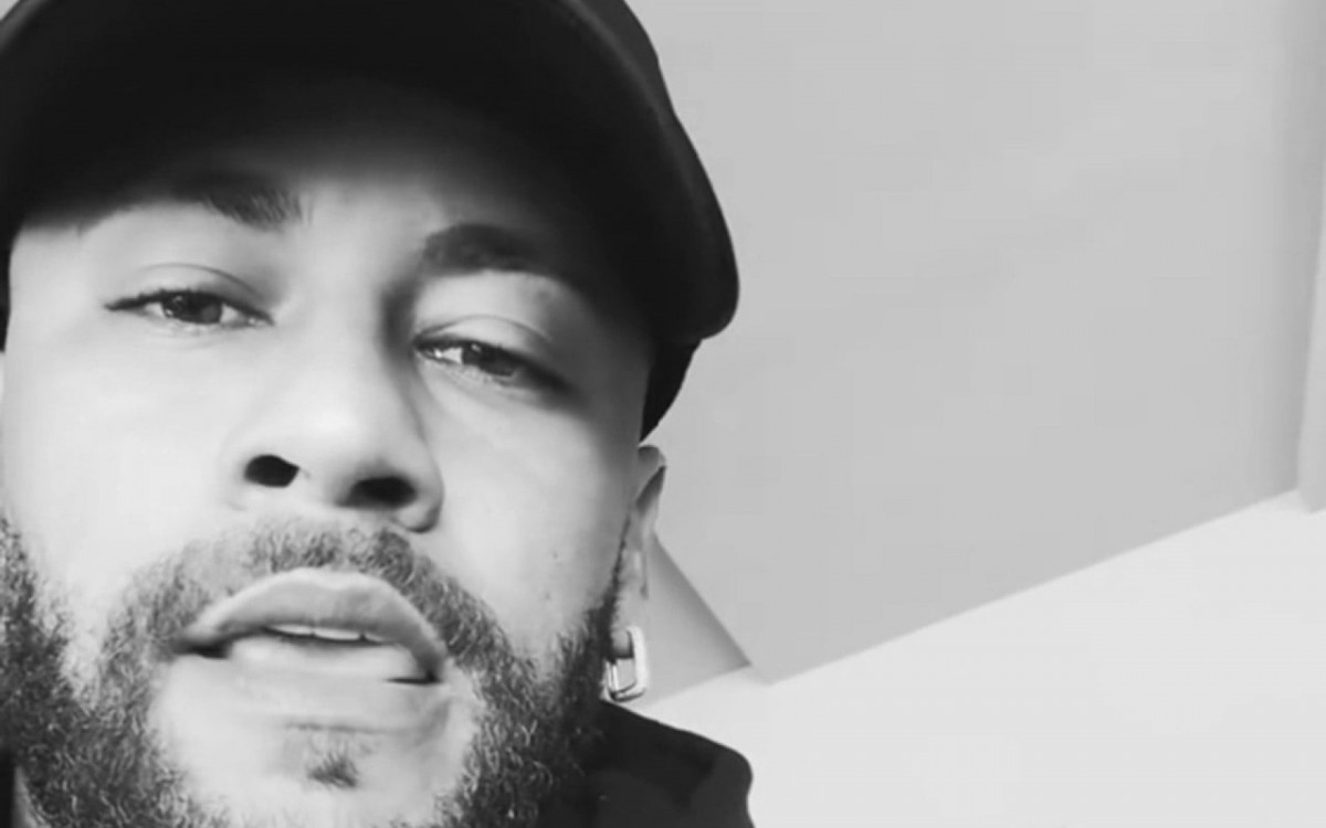 N&atilde;o poupa ningu&eacute;m! Neymar transforma redes em palco para responder cr&iacute;ticas