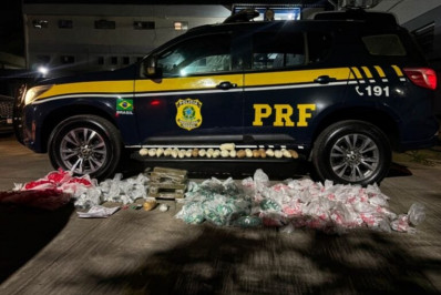PRF prende dupla com 32 kg de drogas após perseguição na Dutra