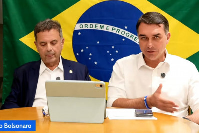 Flávio Bolsonaro confirma apoio a 47 candidatos ao Senado; veja lista