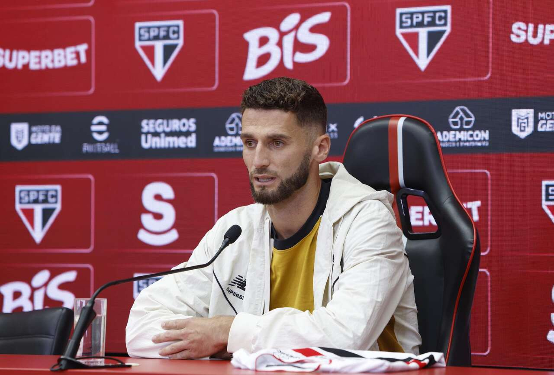 Apresentado, Domingos Duarte explica demora em acerto com o S&atilde;o Paulo