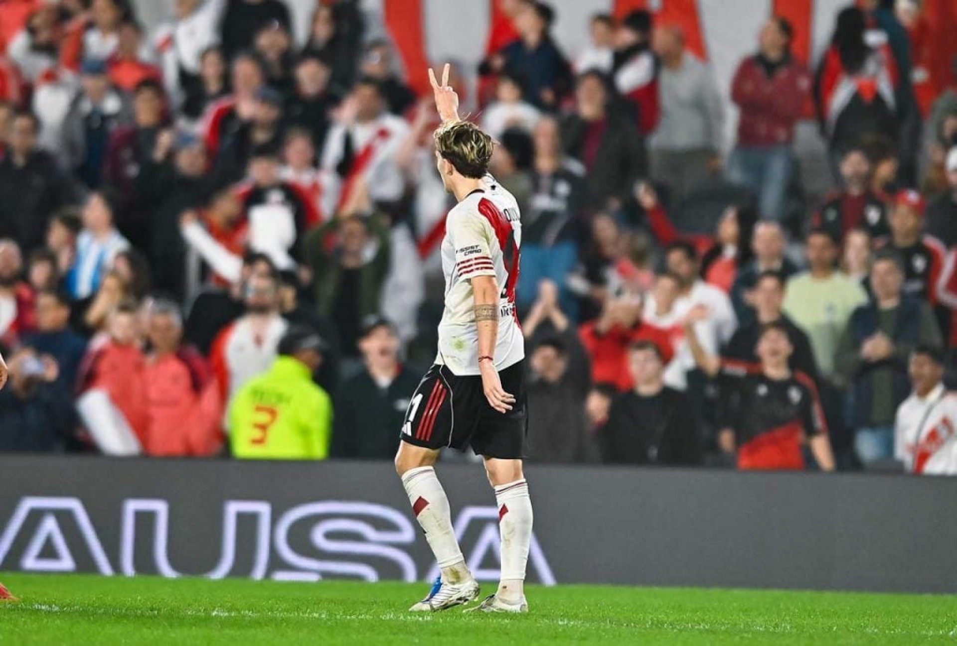 Vasco acerta com atacante Facundo Colidio, do River Plate