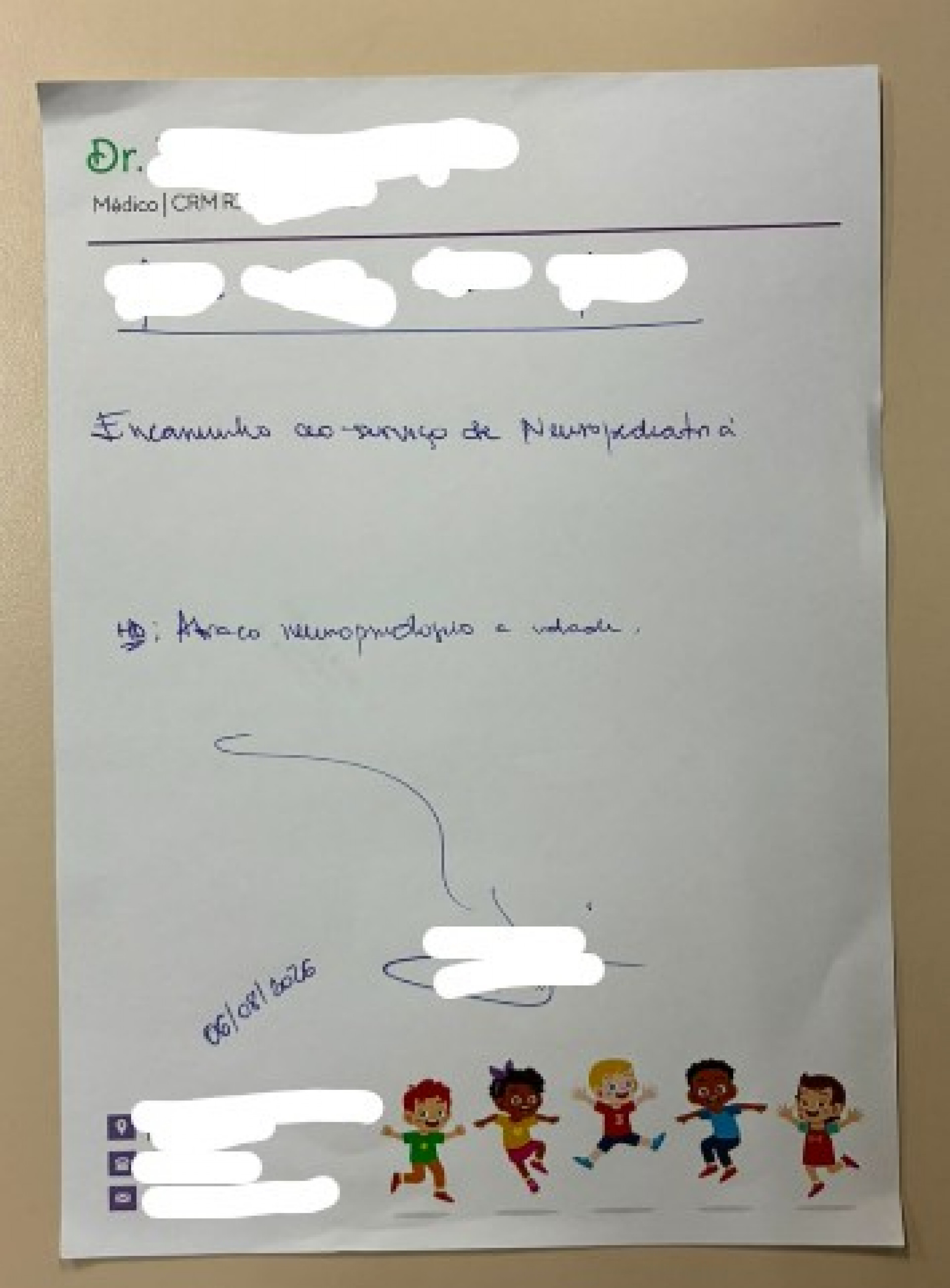 Ao se passar por médico, Diogo dos Santos Serpa receitou medicamentos e fez encaminhamentos - Divulgação / Polícia Civil