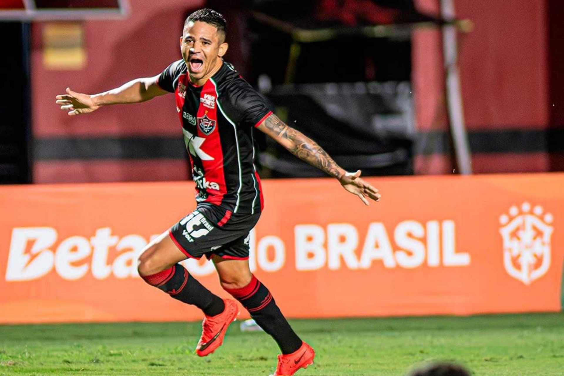 Jair Ventura provoca Athletico: “Tem que estudar mais”