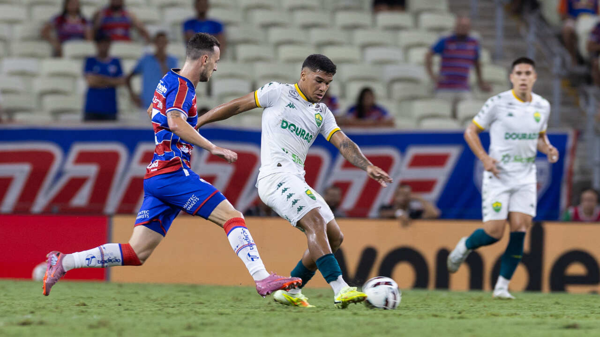 Cuiab&aacute; x Fortaleza: onde assistir, escala&ccedil;&otilde;es e arbitragem