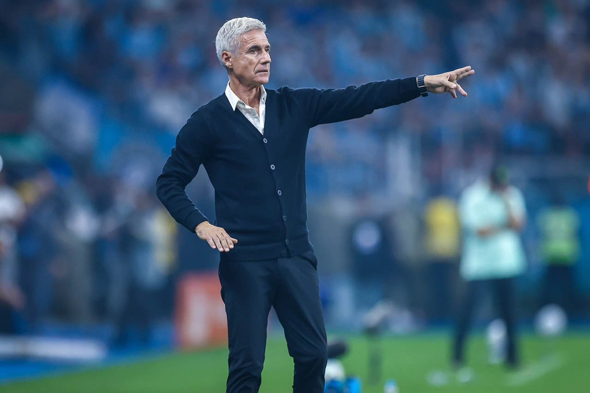 Lateral do Gr&ecirc;mio dispara contra arbitragem ap&oacute;s gol do S&atilde;o Paulo