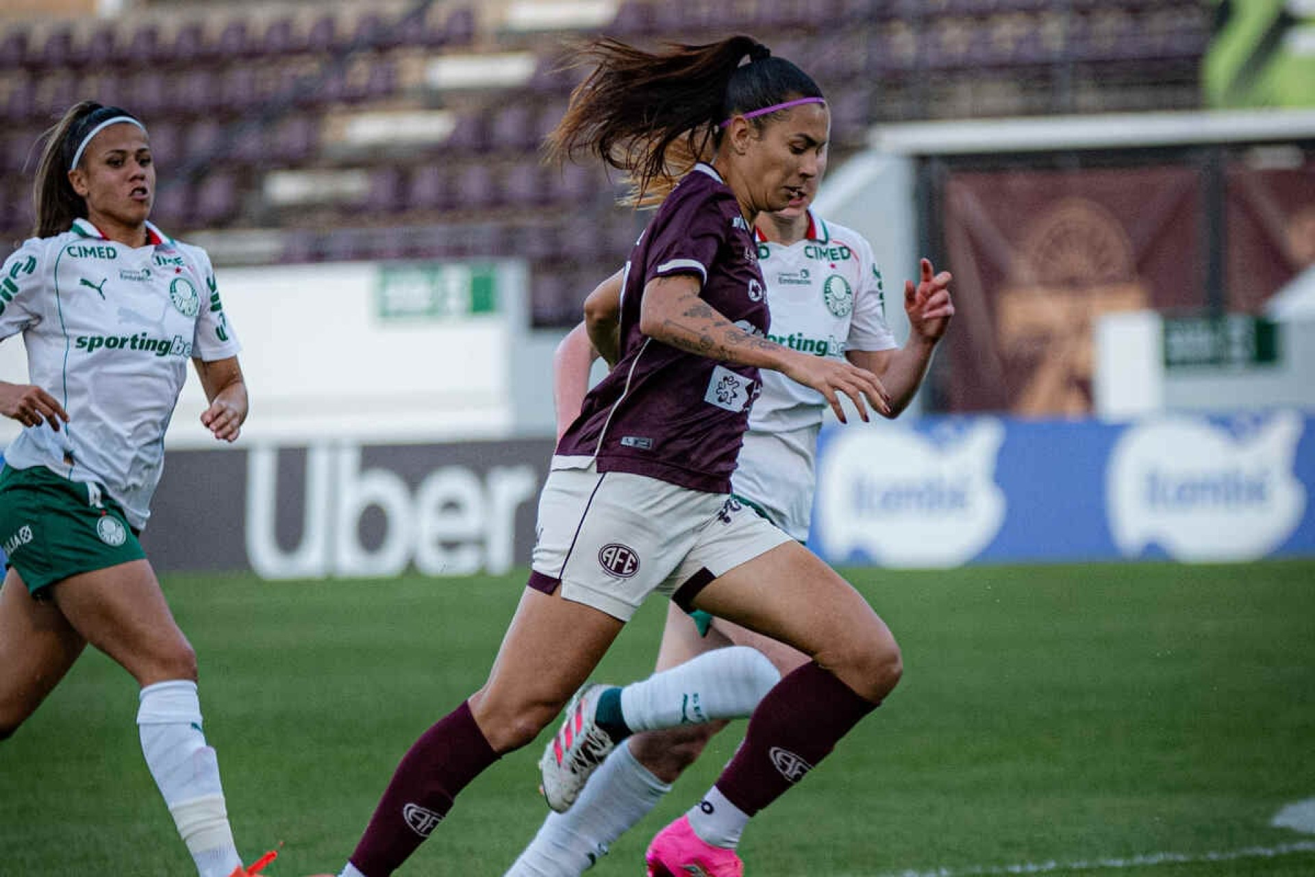 Palmeiras empata com Ferrovi&aacute;ria pelo BR Feminino; Corinthians agradece