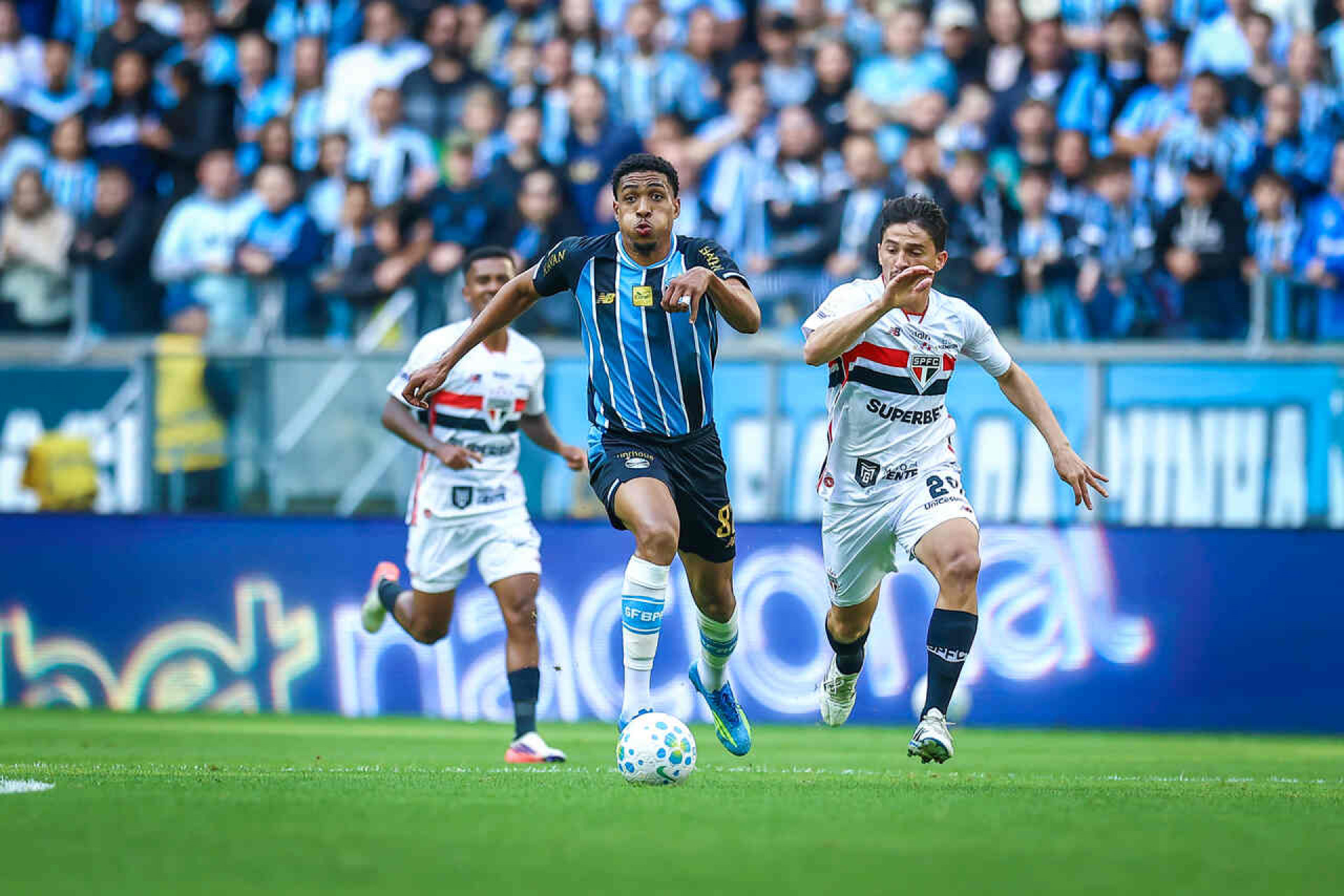 Dorival abre o jogo sobre jejum no S&atilde;o Paulo: “Inaceit&aacute;vel”