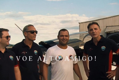 Esquadrilha homenageia piloto morto em queda de helicóptero
