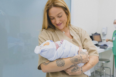 Mulher de Lauana Prado admite erro e pede desculpas ao filho