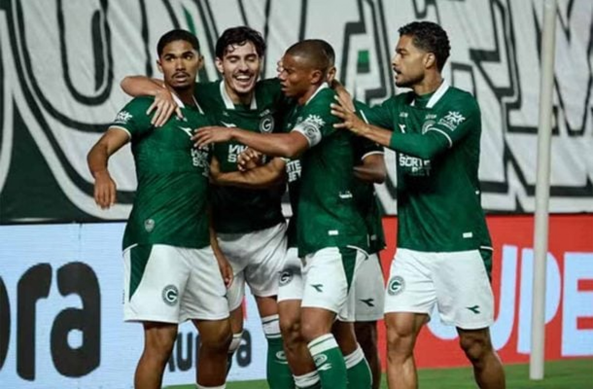 Goi&aacute;s x Londrina, AO VIVO, com a Voz do Esporte, &agrave;s 18h