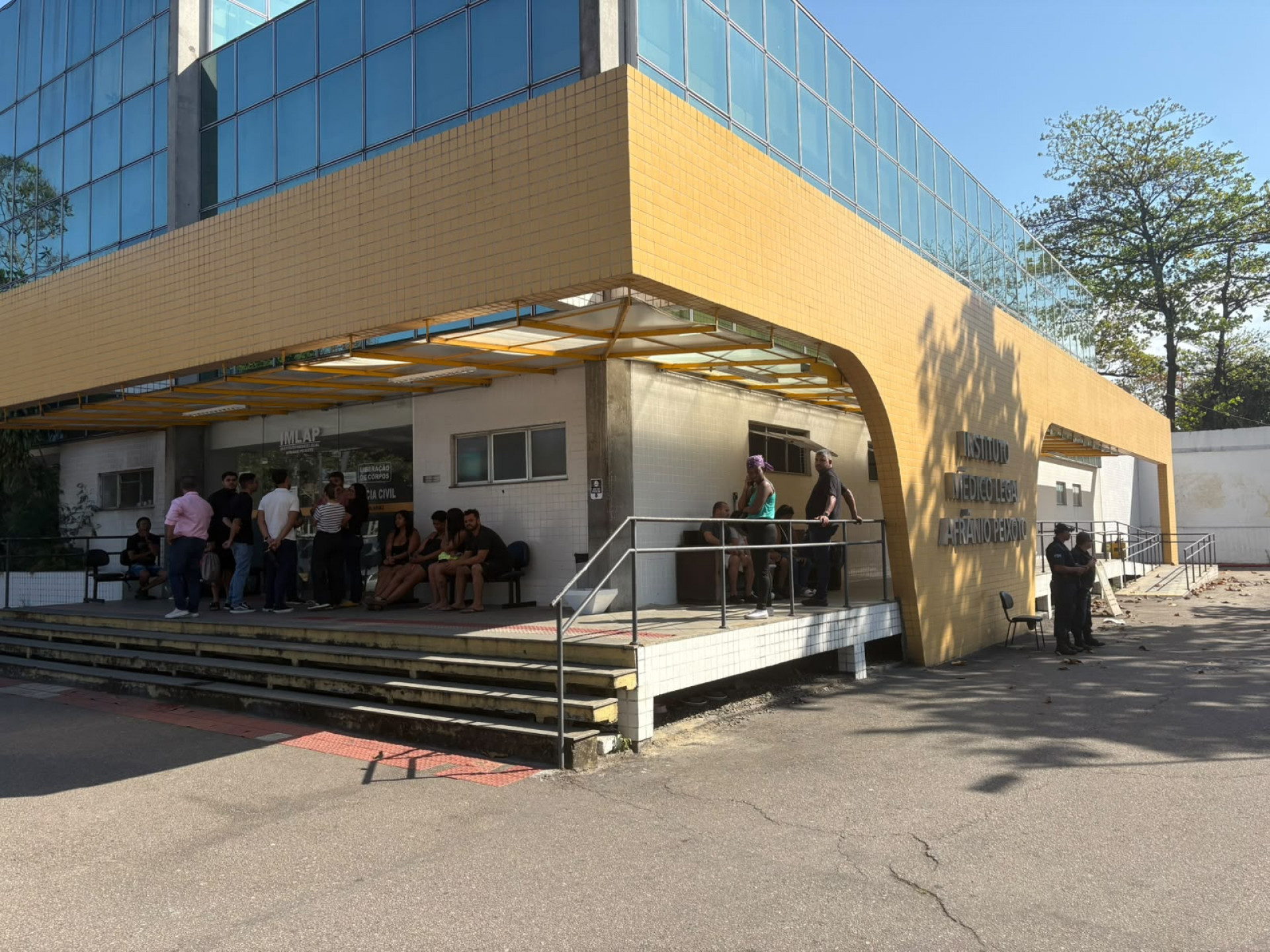 Corpos estão no Instituto Médico Legal (IML) Afrânio Peixoto, no Centro - Fred Vidal / Agência O Dia