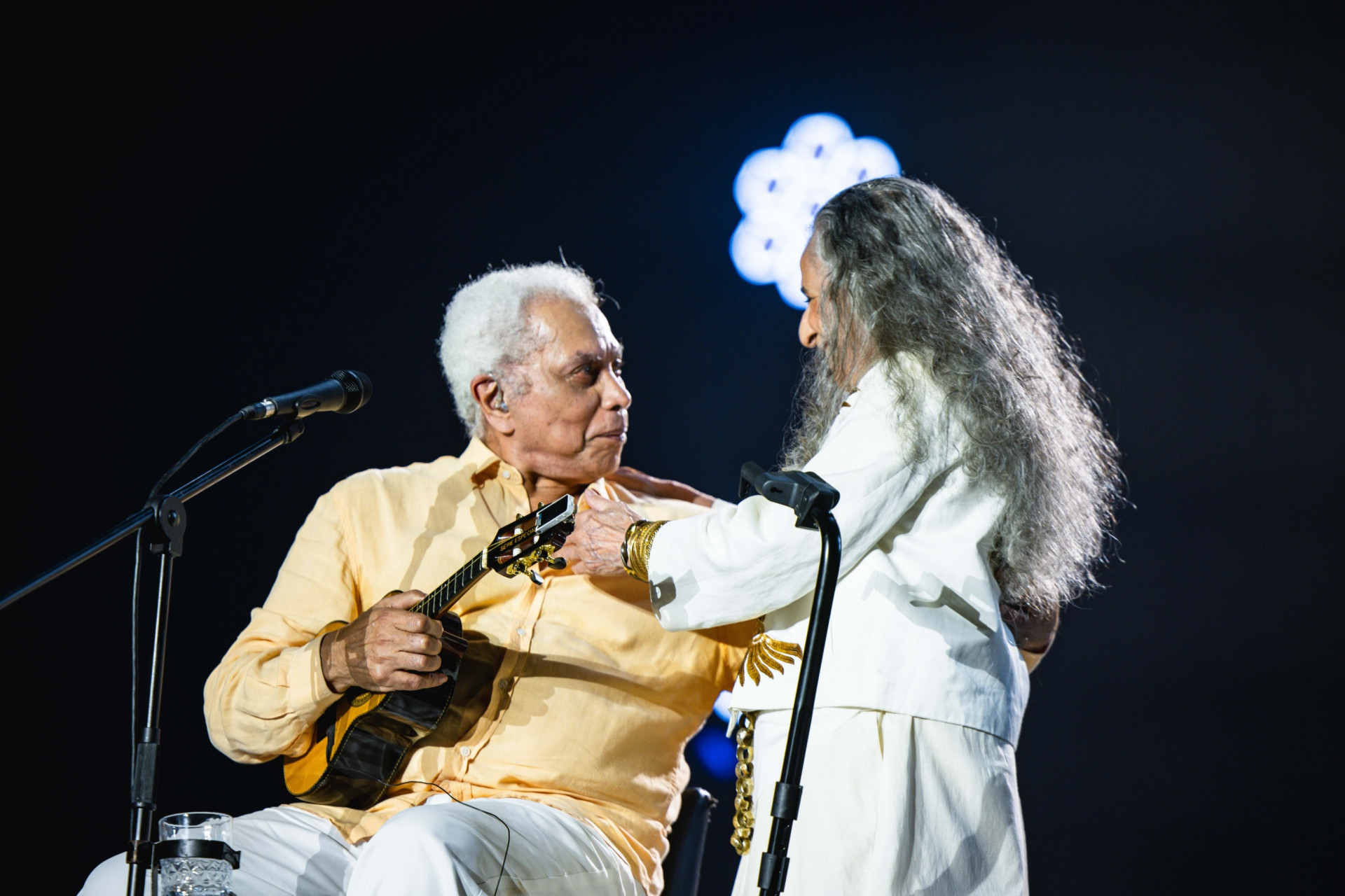 Maria Bethânia fez participação em show de Paulinho da Viola  - Reprodução/Instagram - Doce Maravilha