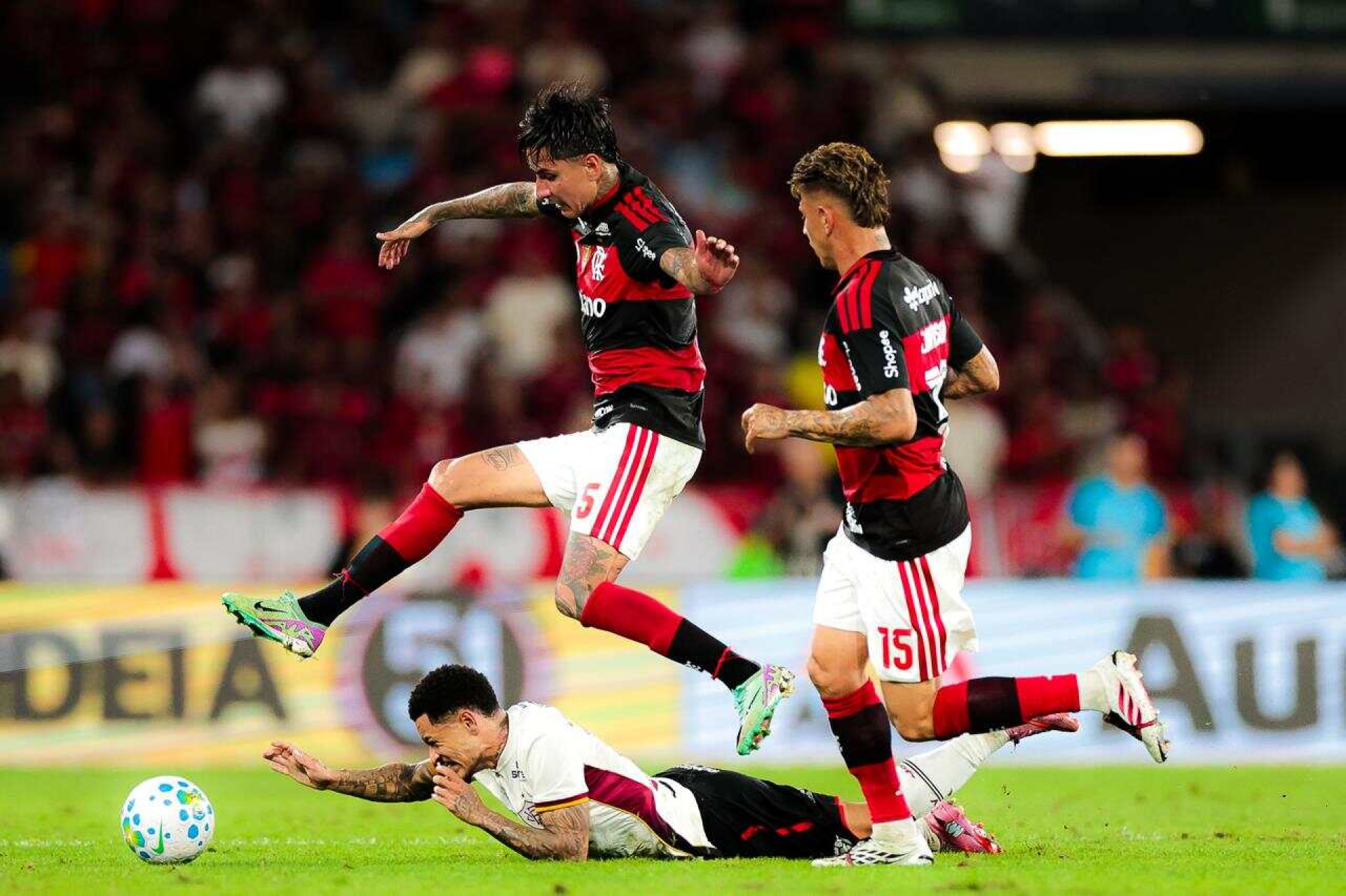 “Quem n&atilde;o ganha est&aacute; sujeito &agrave; cr&iacute;tica, ainda mais no Flamengo”