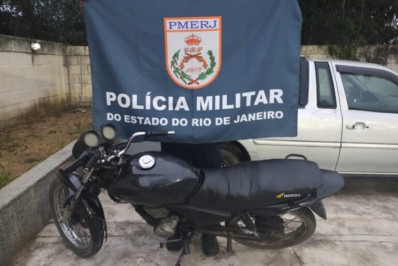 Jovem é preso com moto adulterada após fuga em Ipiabas, distrito de Barra do Piraí