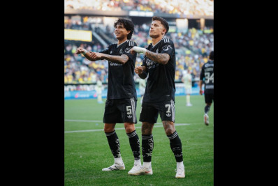 Alvo do Vasco, Brian Rodríguez faz golaço de falta; veja o vídeo