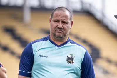 Técnico ex-Flamengo é demitido do Volta Redonda