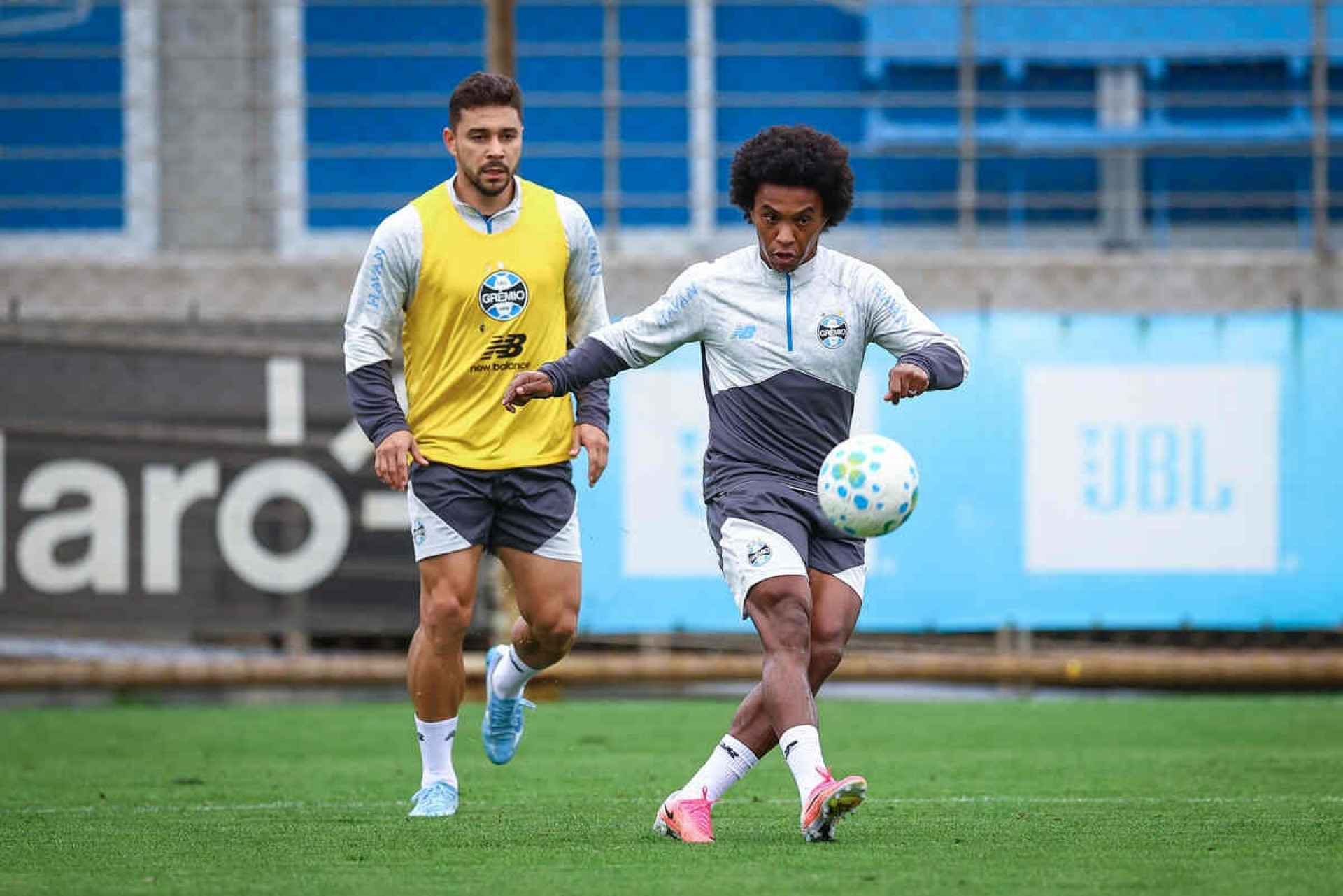 Gr&ecirc;mio e Willian alinham rescis&atilde;o amig&aacute;vel de contrato