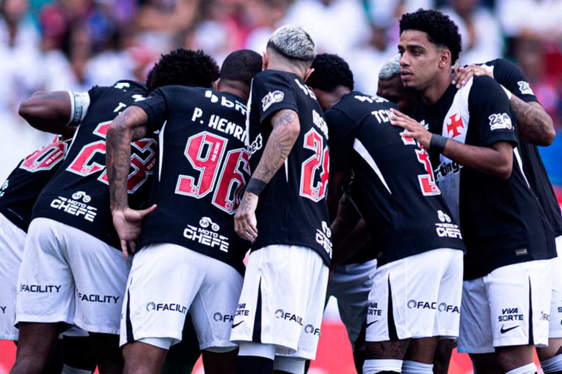 Defesa evolui, e Vasco chega a seis jogos sem perder com Pedro Emanuel