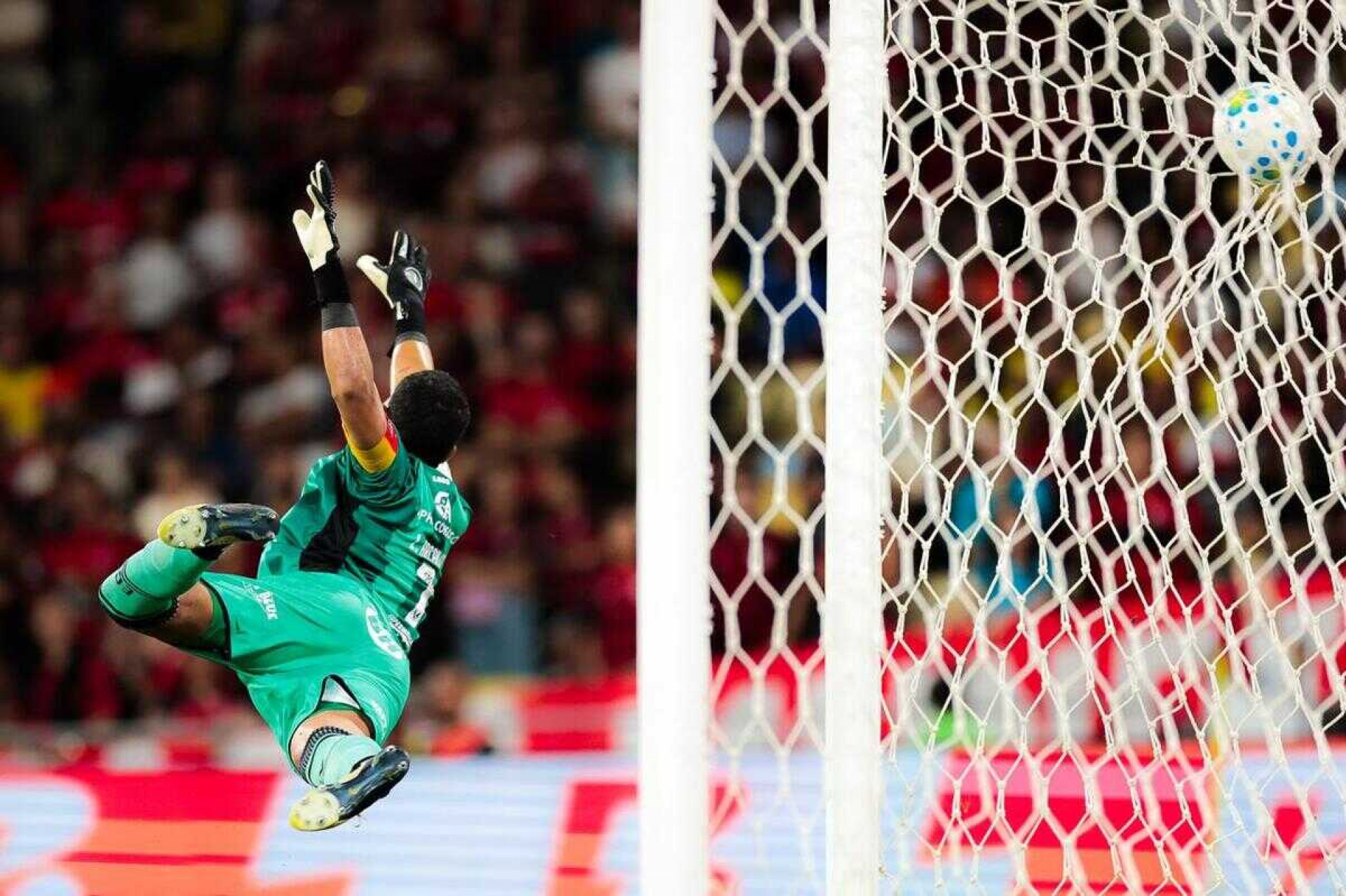 Flamengo brinca com semelhan&ccedil;a dos gols de Pulgar