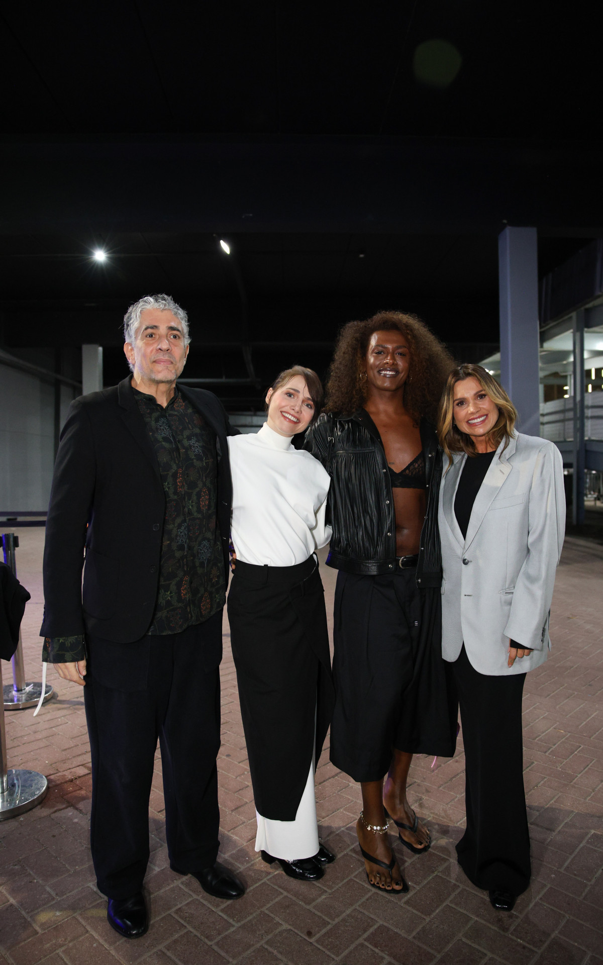 Leticia Colin, Flavia Alessandra, Liniker e Michel Melamed marcam presença em show de Rosalía