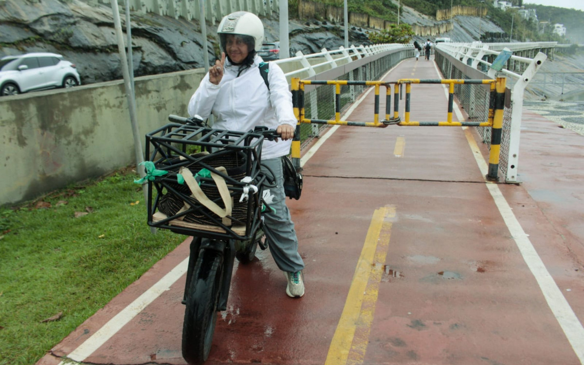 A advogada Cristina, evitou passar pela ciclovia Tim Maia - Carlos Elias Junior/ Agência O Dia