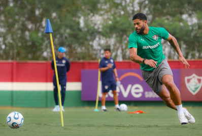 Hulk pede cuidado e efetividade ao Fluminense na Libertadores