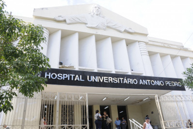 Parar de fumar é a medida mais eficaz para prevenir câncer no pulmão, alerta especialista do Huap-UFF