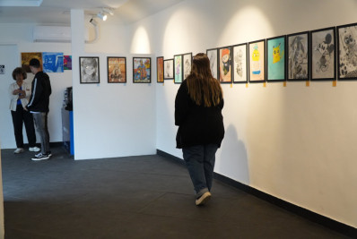 Exposição A Arte de Ser Artista reúne trabalhos de 100 alunos na Casa das Artes