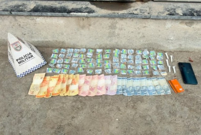 Drogas e dinheiro são abandonados durante ação do 32º BPM em Rio das Ostras