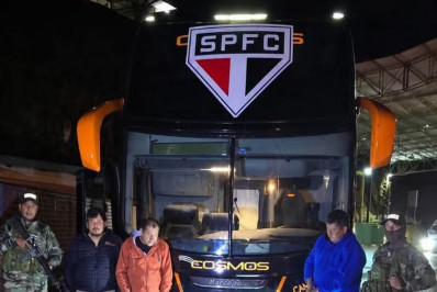 Ônibus contratado pelo São Paulo na Bolívia é apreendido com maconha