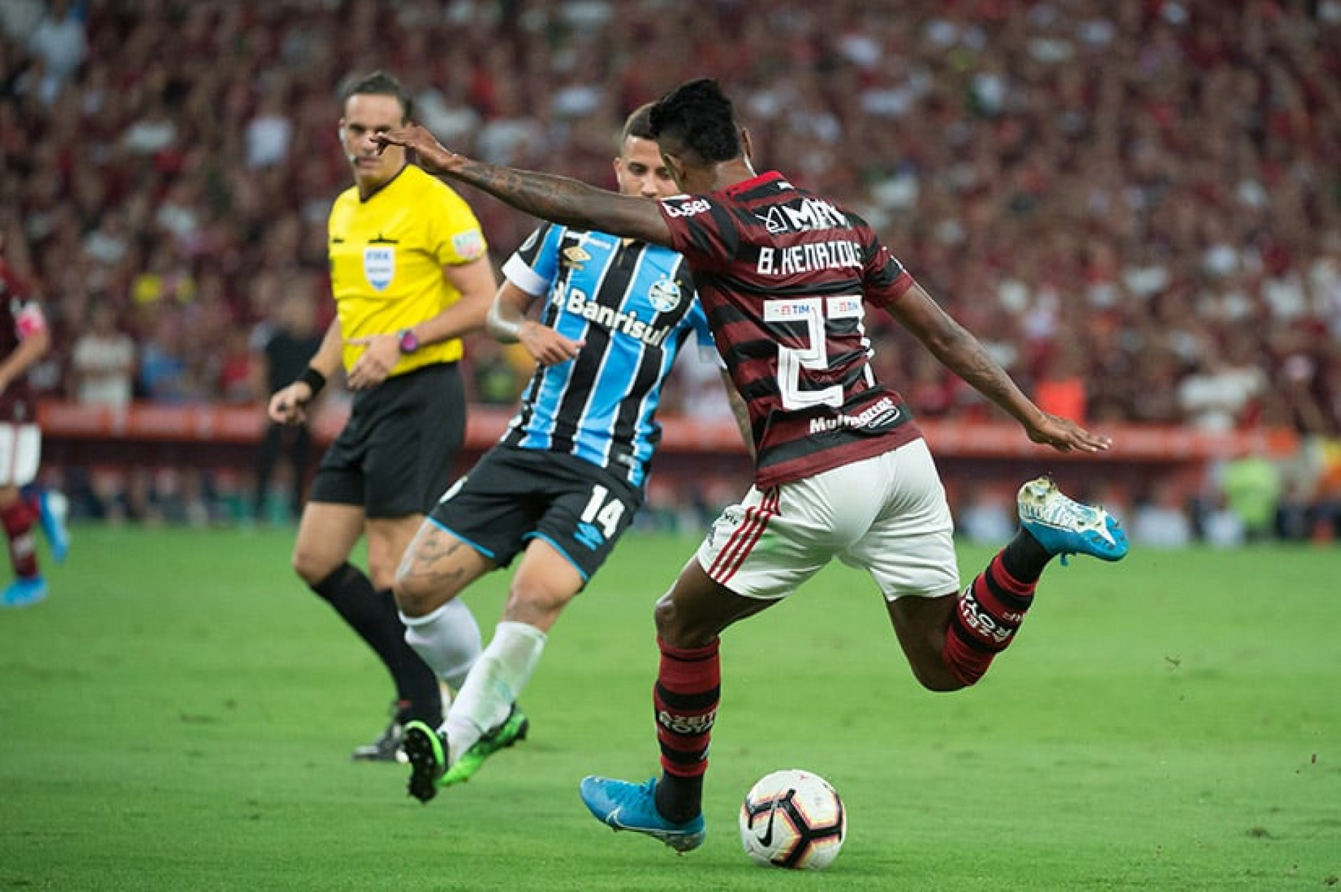 Flamengo enfrentar&aacute; brasileiro pela 12&ordf; vez em mata-mata da Liberta