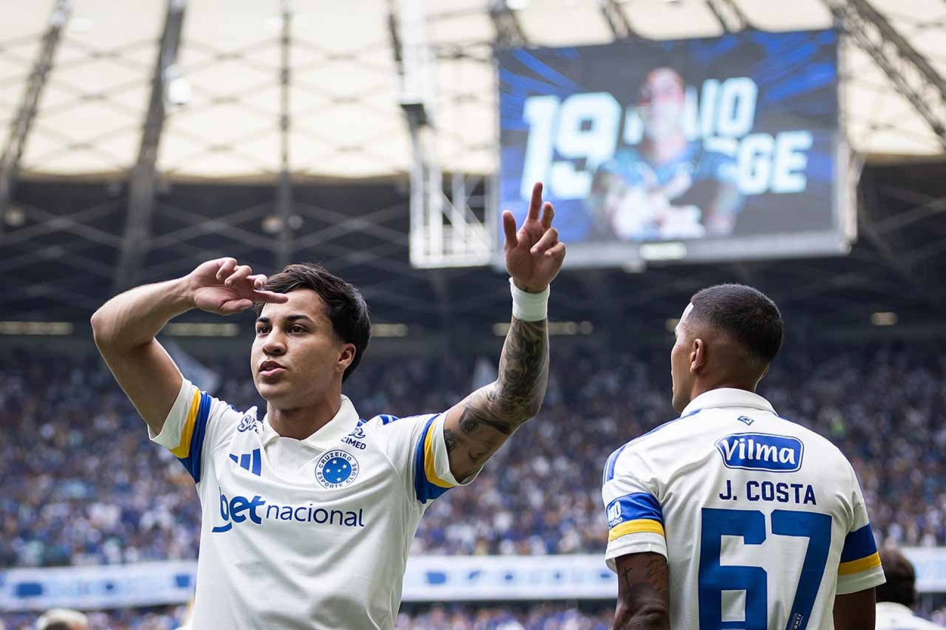 Cruzeiro x Flamengo: onde assistir, escala&ccedil;&otilde;es e arbitragem