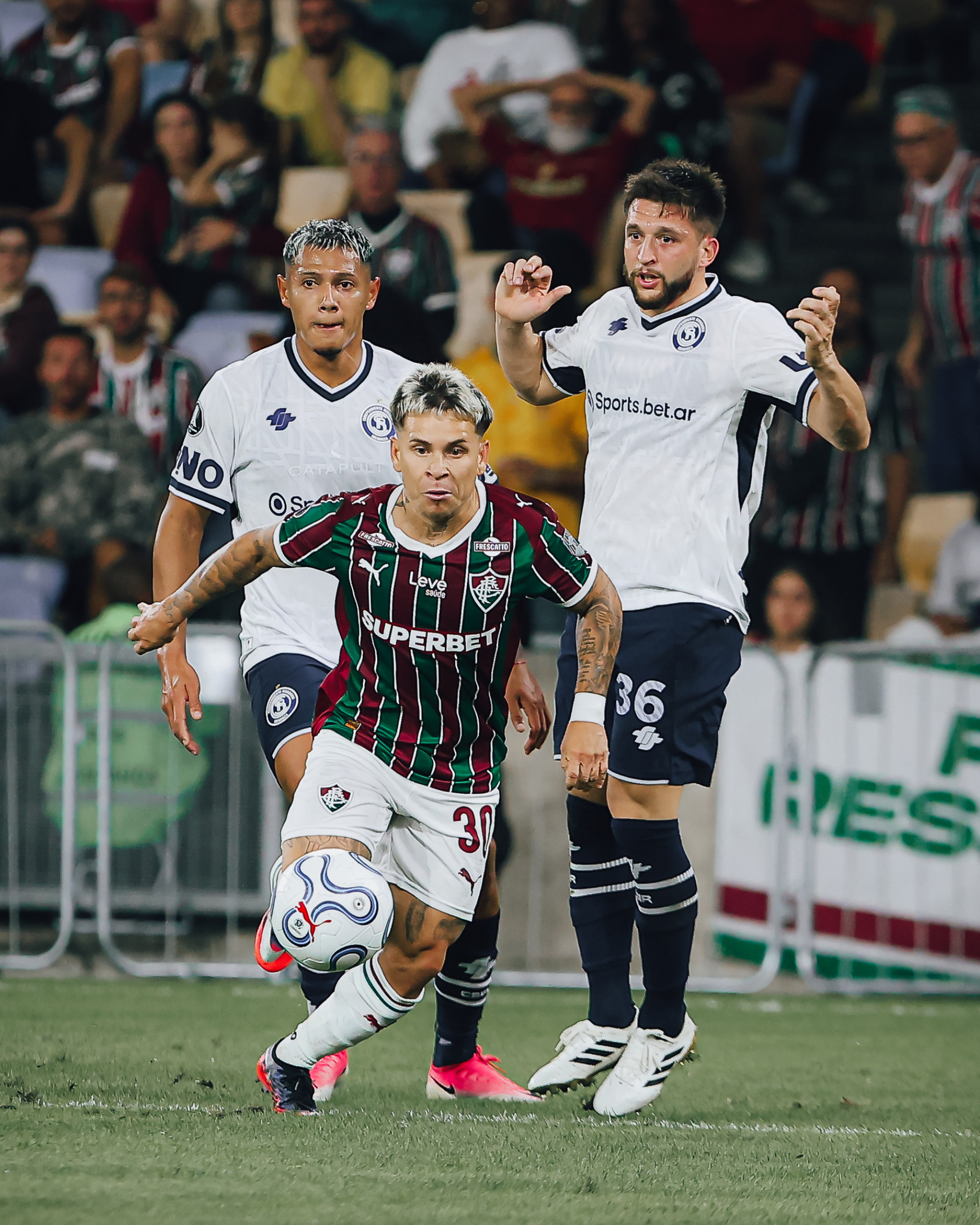 Rio de Janeiro, Brasil - 11/08/2026 - Estádio Maracanã. Fluminense enfrenta o Independiente Rivadavia esta noite no Maracanã pela partida de ida das oitavas de finais da Libertadores 2026.
FOTO: LUCAS MERÇON / FLUMINENSE F.C.
IMPORTANTE: Imagem destinada a uso institucional e divulgação, seu
uso comercial está vetado incondicionalmente por seu autor e o
Fluminense Football Club.É obrigatório mencionar o nome do autor ou
usar a imagem.
.
IMPORTANT: Image intended for institutional use and distribution.
Commercial use is prohibited unconditionally by its author and
Fluminense Football Club. It is mandatory to mention the name of the
author or use the image.
.
IMPORTANTE: Imágen para uso solamente institucional y distribuición. El
uso comercial es prohibido por su autor y por el Fluminense FootballClub.
És mandatório mencionar el nombre del autor ao usar el imágen. - Lucas Merçon