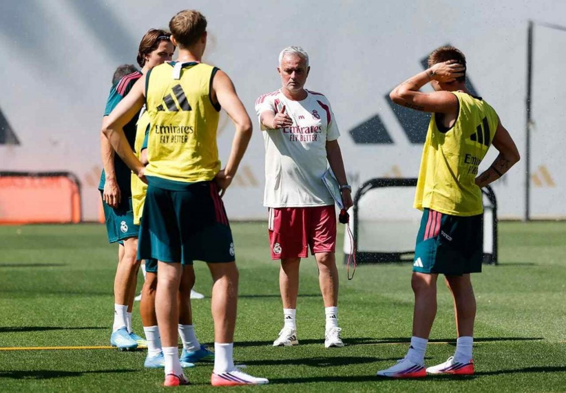 Mourinho deseja enxugar elenco do Real Madrid