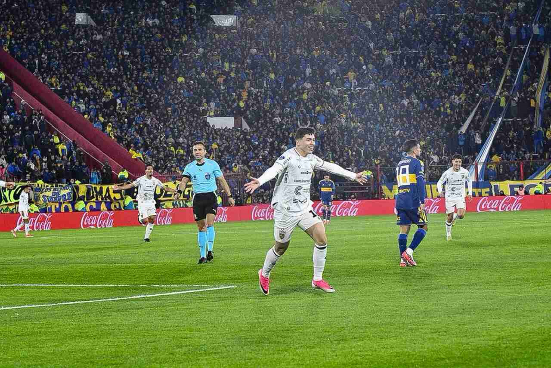 Boca Juniors leva susto, mas vence o Recoleta de virada