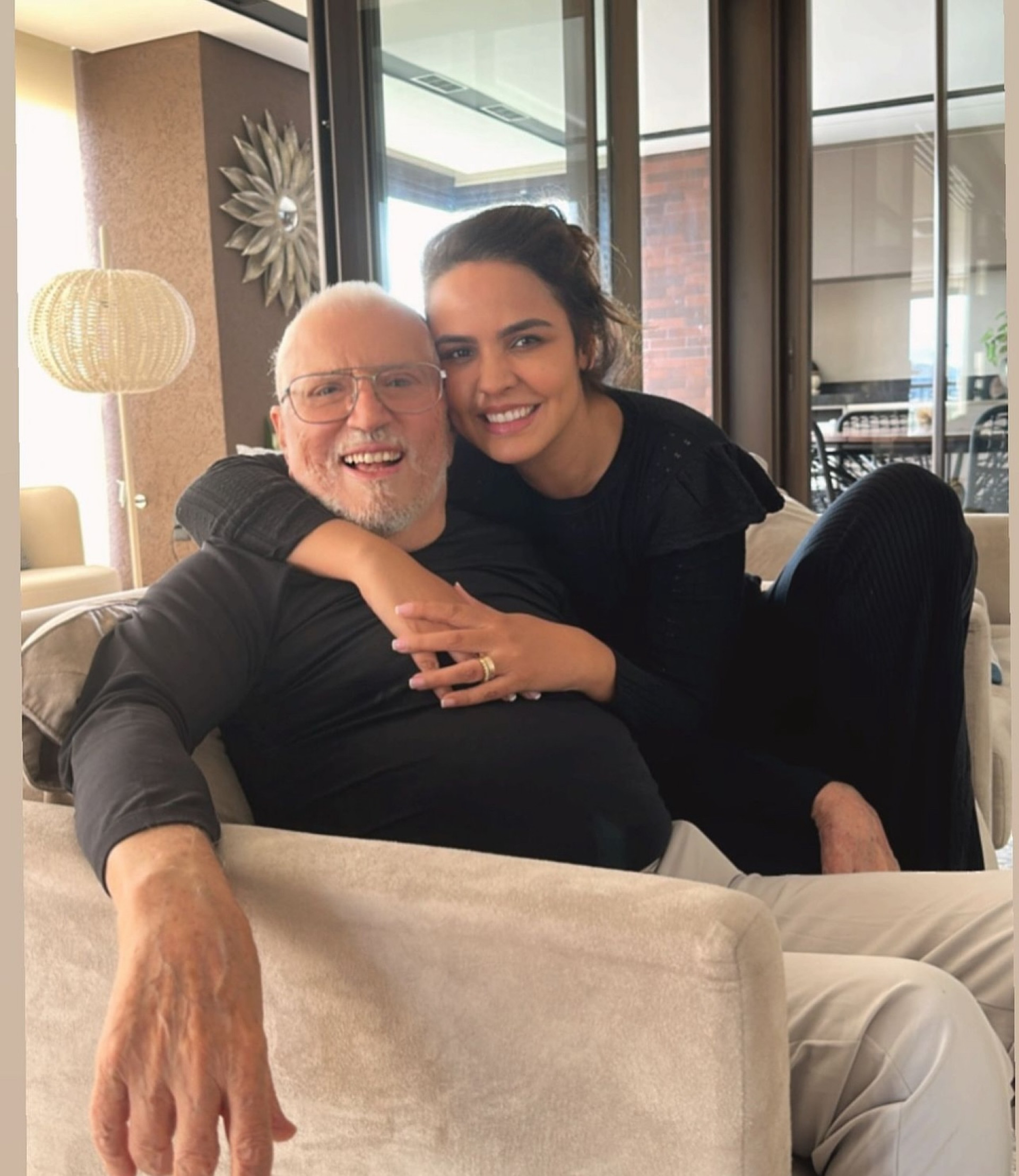 Renata Domingues é atual mulher de Carlos Alberto de Nóbrega  - Reprodução/Instagram 