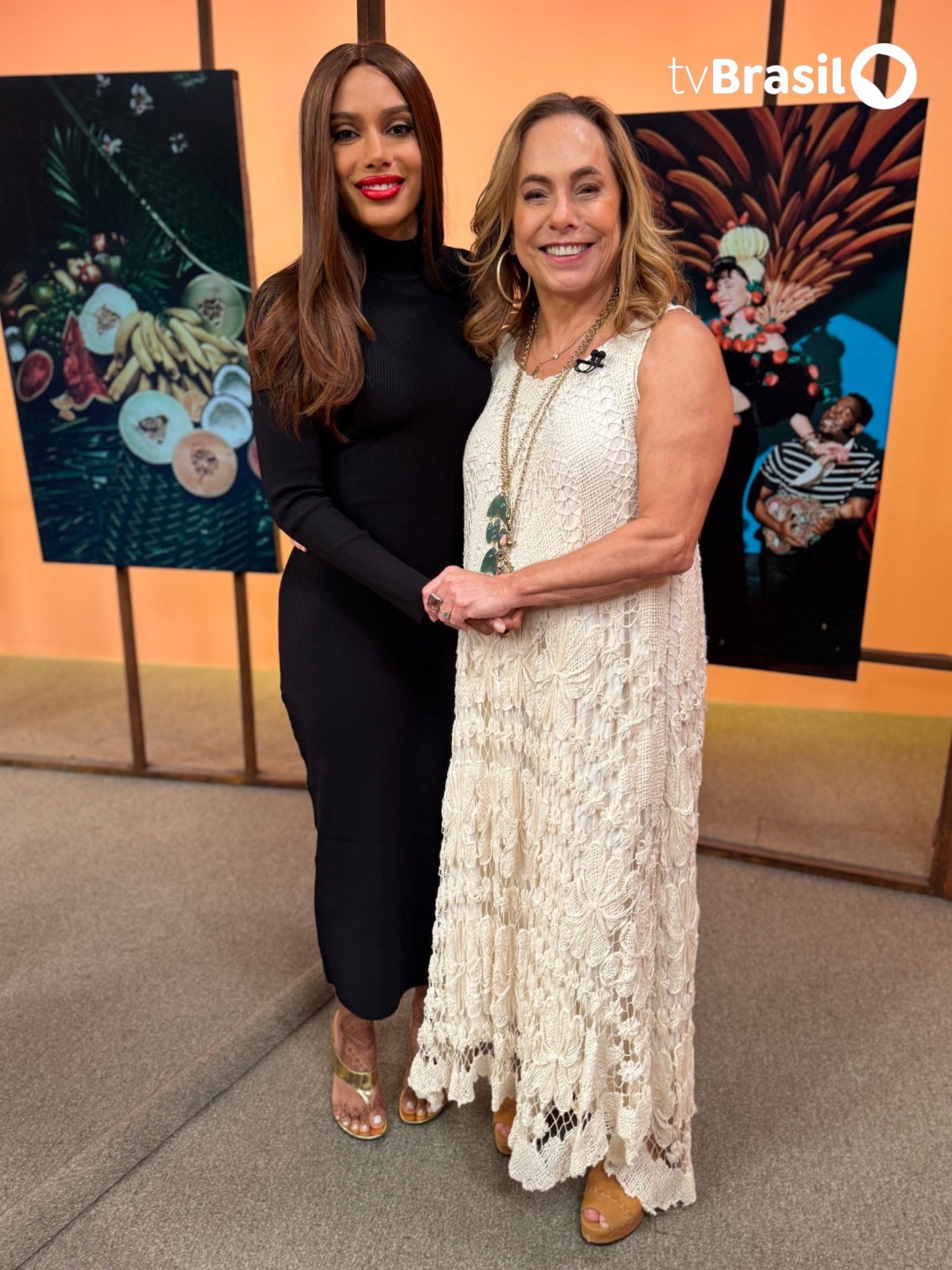Anitta participou do 'Sem Censura', comandado por Cissa Guimarães  - Reprodução/Instagram 
