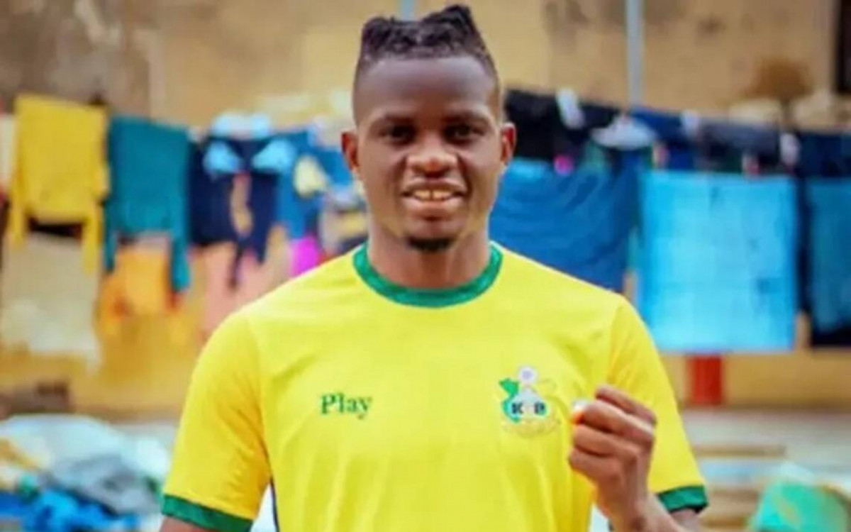 Jogador declarado morto ap&oacute;s desmaiar em campo acorda em necrot&eacute;rio