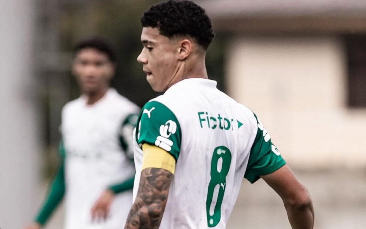 Scout do PSG vai a est&aacute;dio observar promessa do Palmeiras