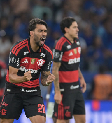 Paquetá marca, e Flamengo busca empate com o Cruzeiro