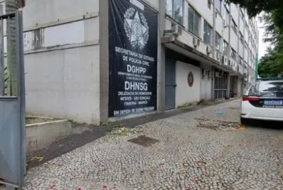 Jovem é encontrado morto com sinais de agressão em comunidade de São Gonçalo